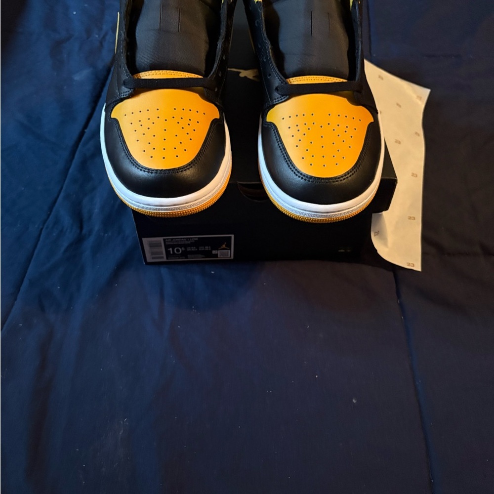 Air Jordan Low Black and Yellow Sneakers size 10 and a half - Picture 5 of 7
